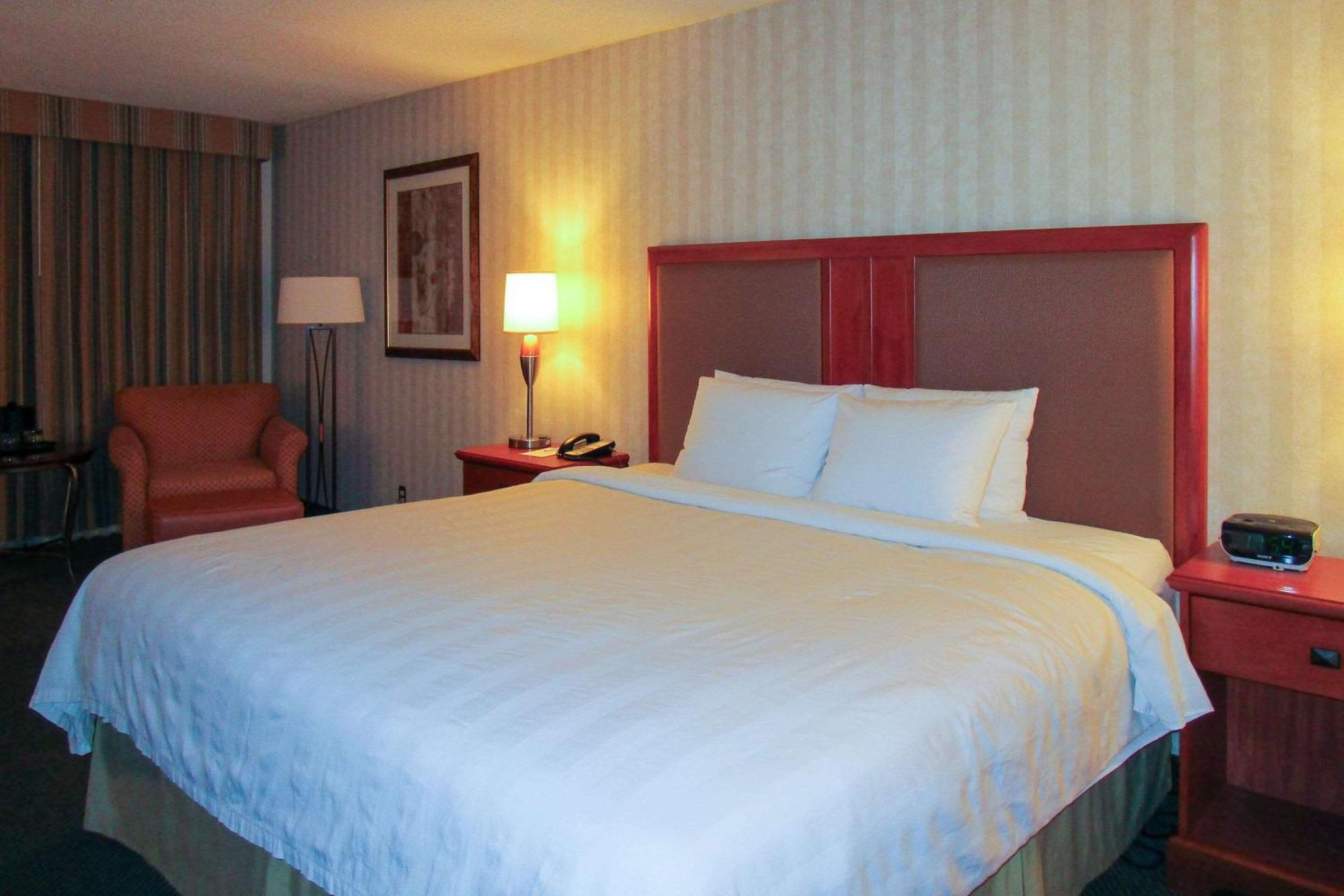 Radisson Hotel Lenexa Overland Park Bagian luar foto