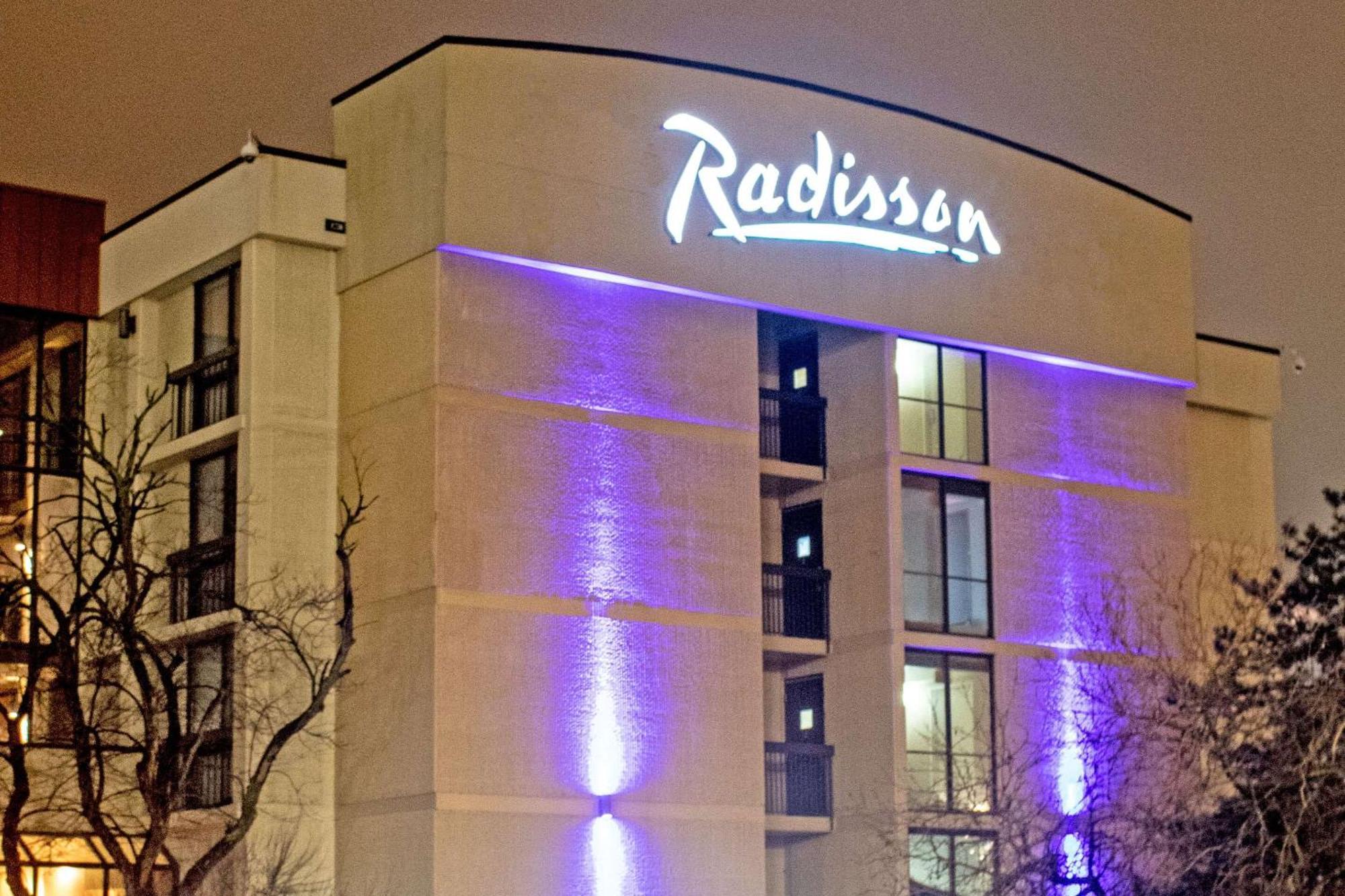 Radisson Hotel Lenexa Overland Park Bagian luar foto