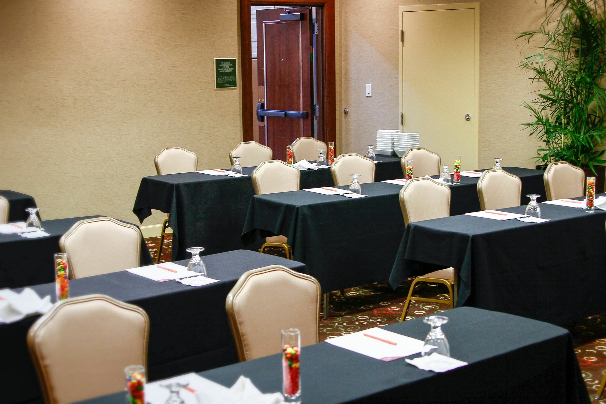 Radisson Hotel Lenexa Overland Park Bagian luar foto