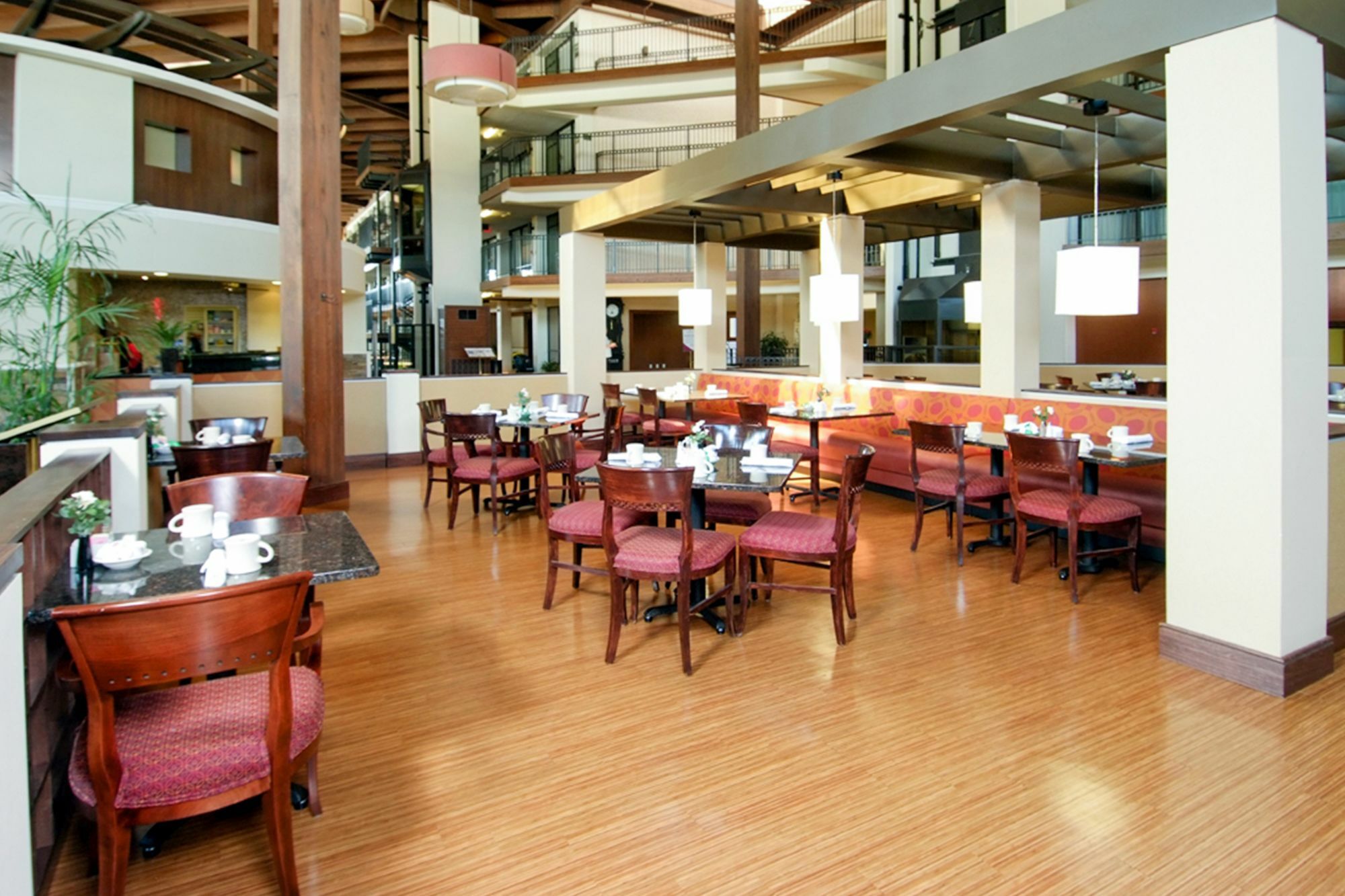 Radisson Hotel Lenexa Overland Park Bagian luar foto