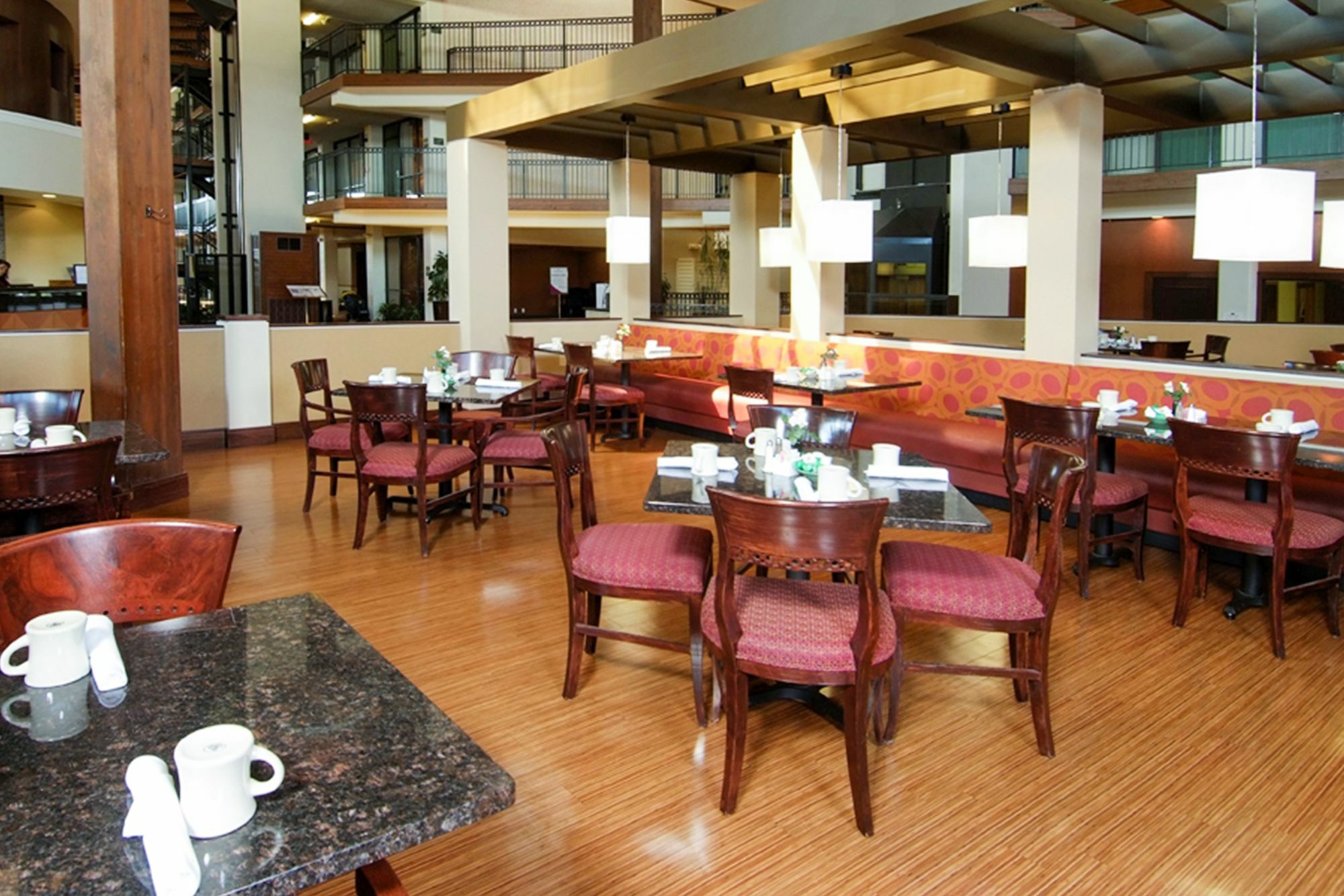 Radisson Hotel Lenexa Overland Park Bagian luar foto
