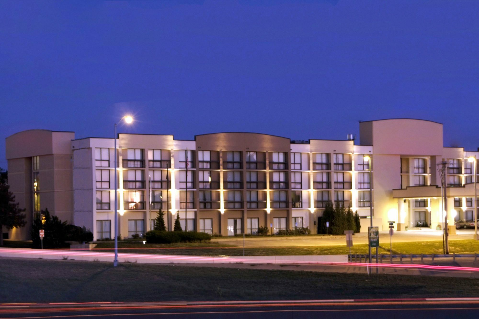 Radisson Hotel Lenexa Overland Park Bagian luar foto