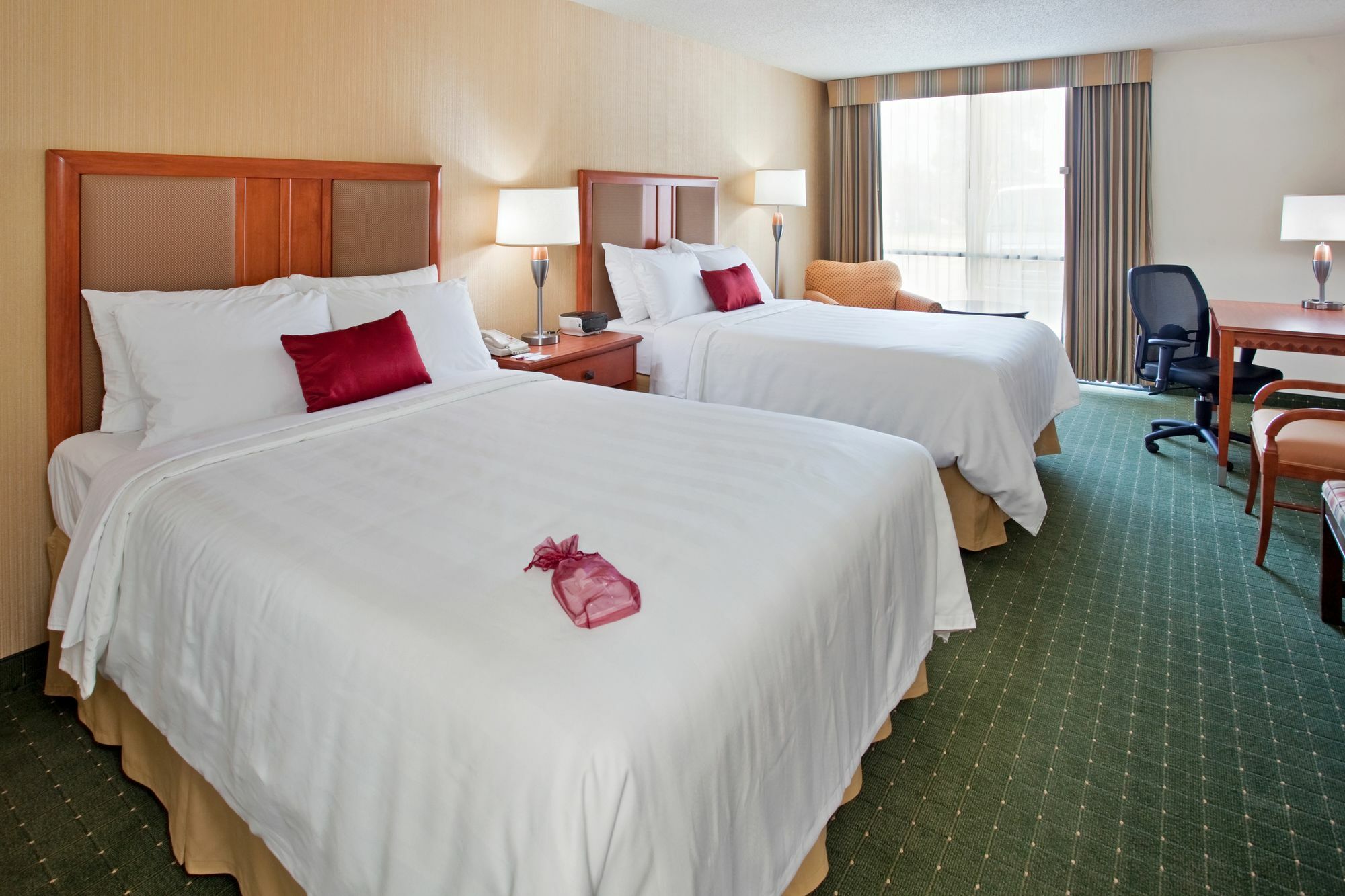 Radisson Hotel Lenexa Overland Park Bagian luar foto